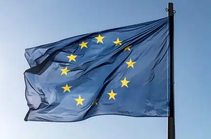 La BCE baisse ses taux... et change les motifs sur les billets d'euros !
