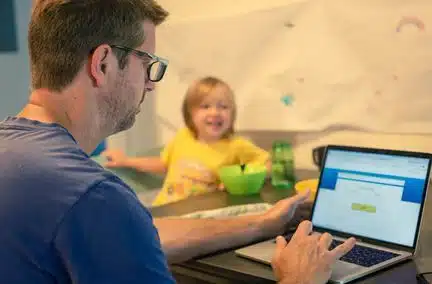 Garde d'enfants : un nouveau plafond de crédit d'impôt qui a de quoi réjouir les familles ?