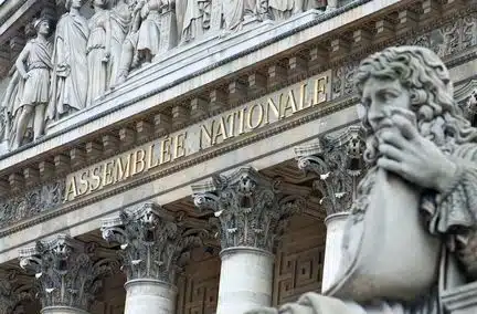 Dissolution de l'Assemblée : les conséquences sur les taux de crédit immobilier