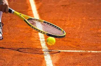 Roland-Garros 2025 et prêt immobilier : le tennis, un revers pour votre assurance emprunteur ?