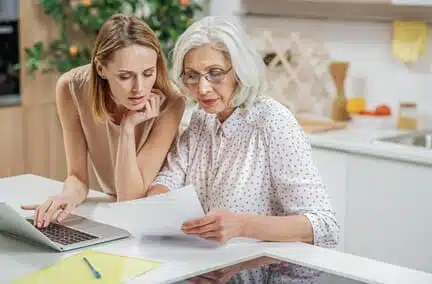 Déductions fiscales 2025 : les nouvelles règles pour les pensions versées aux parents