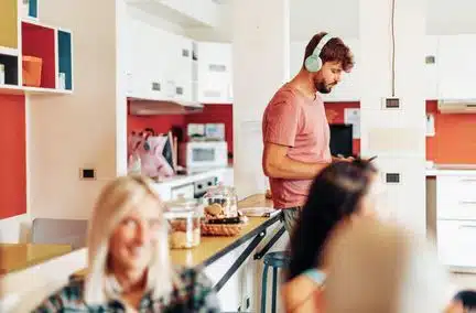 Immobilier : le partage de logement, une tendance qui séduit de plus en plus de Français