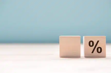Baisse des taux immobiliers : voici pourquoi le mois de mai est propice aux emprunteurs !