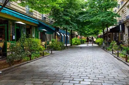 Découvrez la rue la plus chère de France : elle n'est pas là où vous l'imaginez !