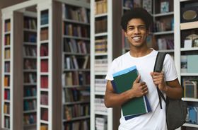 Rentrée 2023 : bourses étudiants revalorisées, allocation de rentrée scolaire versée